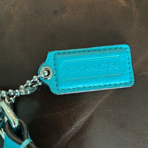 Coach Pebbled Leather Hobo Bag like New - Picture 3 of 10